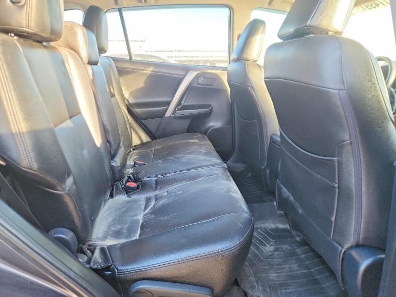 2018 TOYOTA RAV4 LE 11