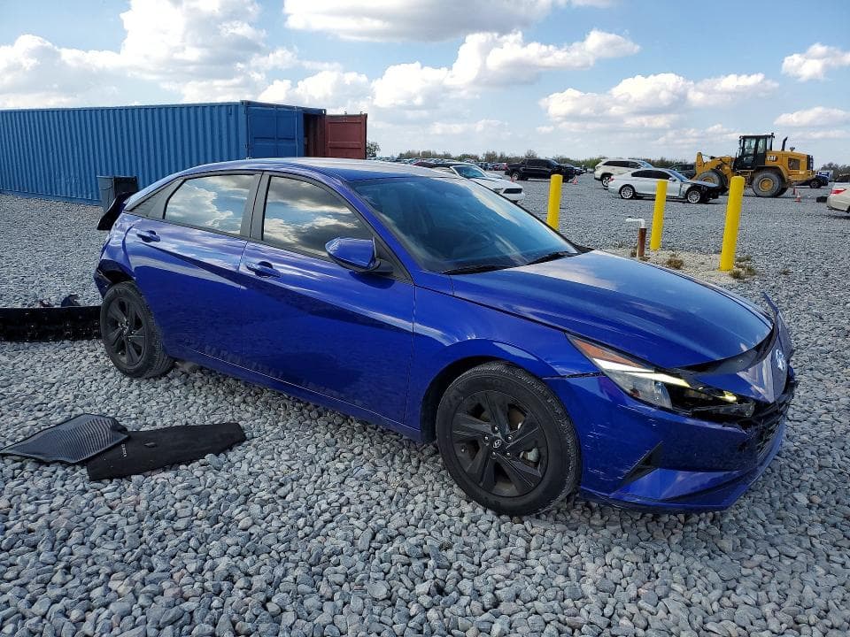 2023 HYUNDAI ELANTRA SEL 4