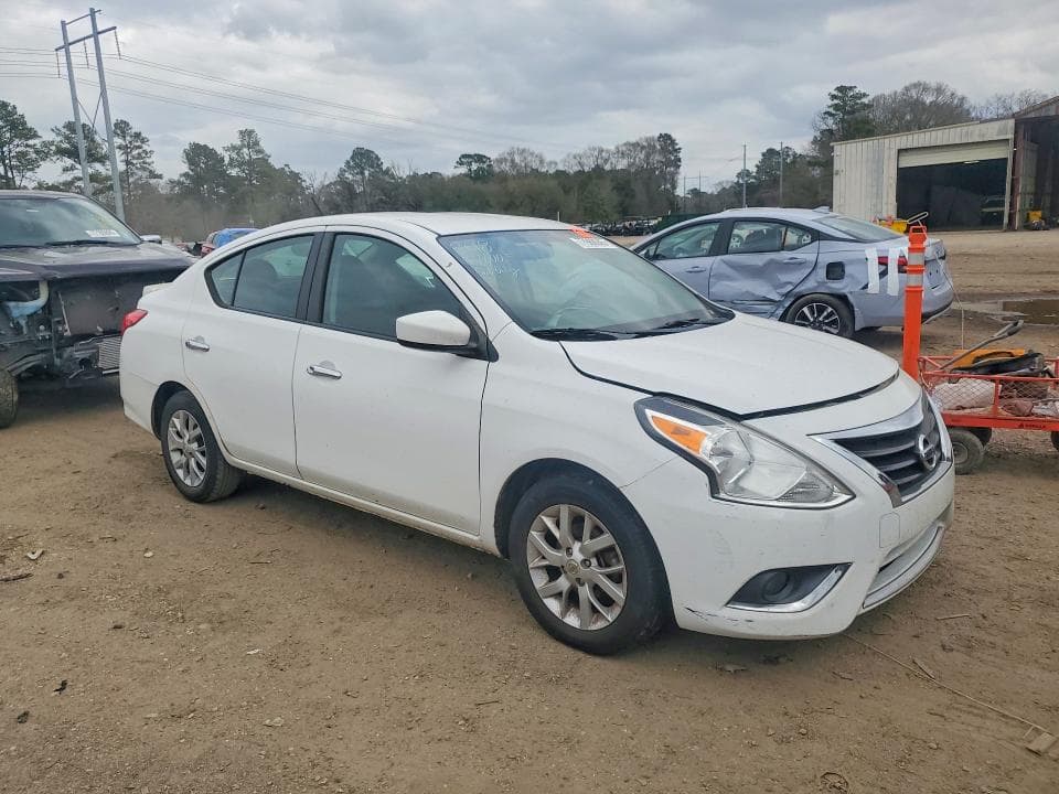 2018 NISSAN VERSA S 4