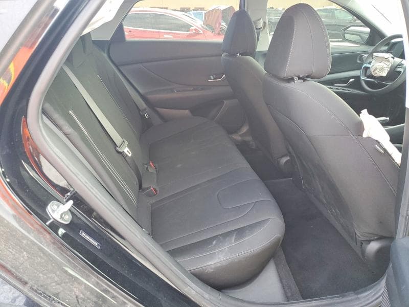 2022 HYUNDAI ELANTRA SEL 10