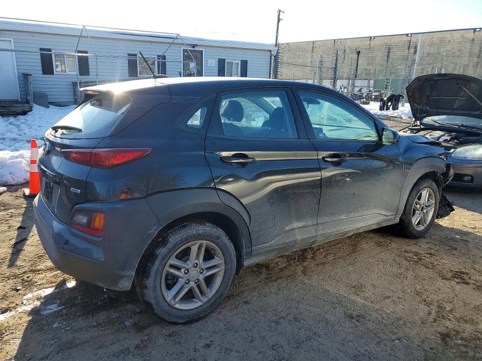 2021 HYUNDAI KONA SE 3
