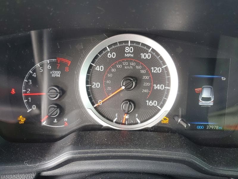 2022 TOYOTA COROLLA CROSS LE 9