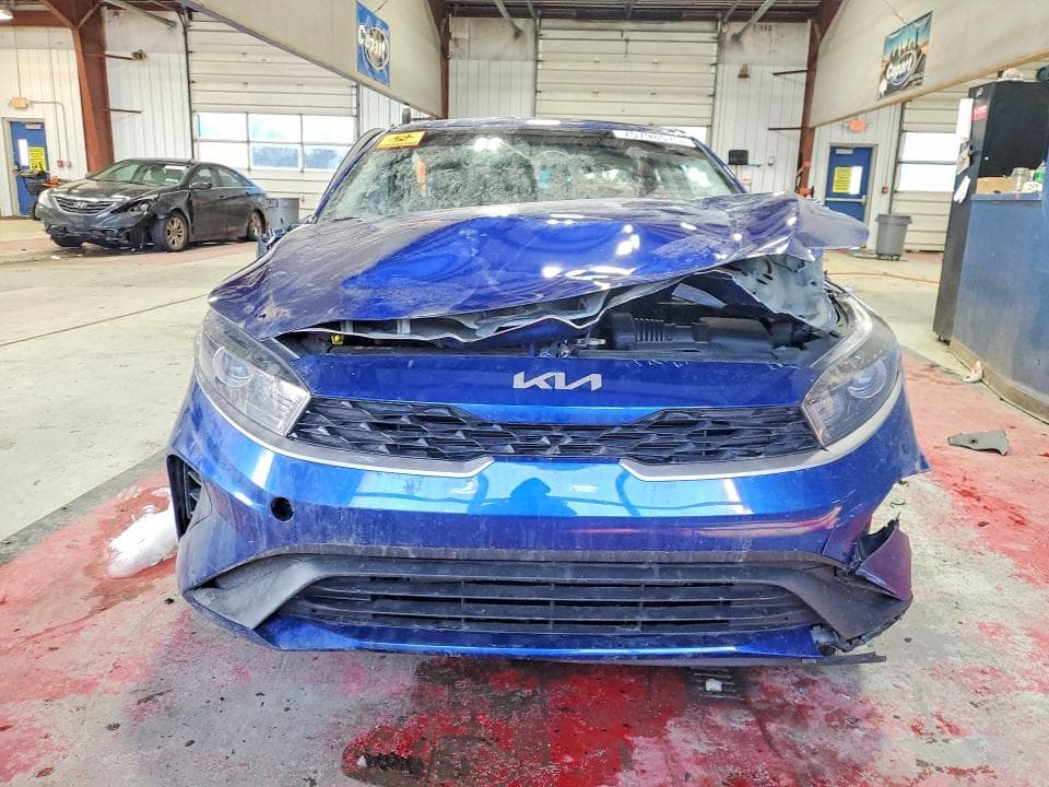 2023 KIA FORTE LXS 5