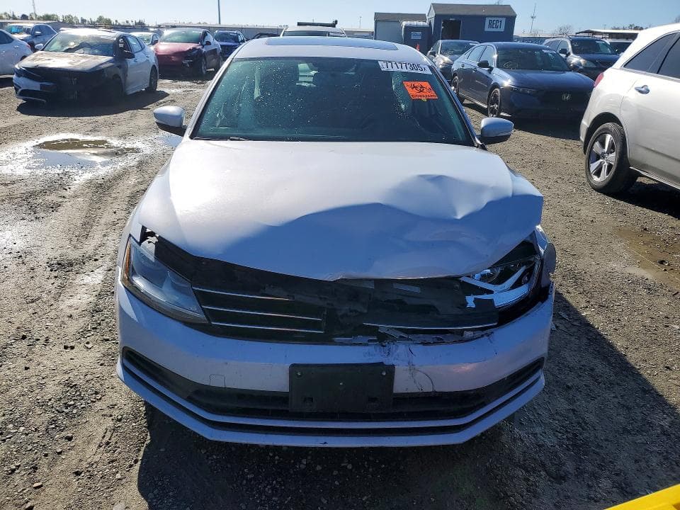 2017 VOLKSWAGEN JETTA SE 5