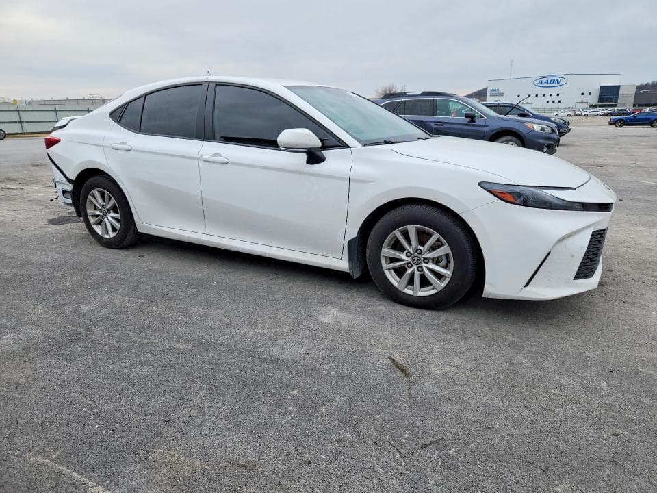 2025 TOYOTA CAMRY XSE 4