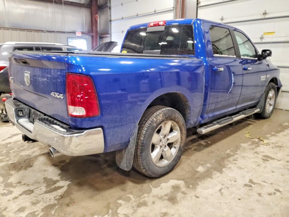 2017 RAM 1500 SLT 3