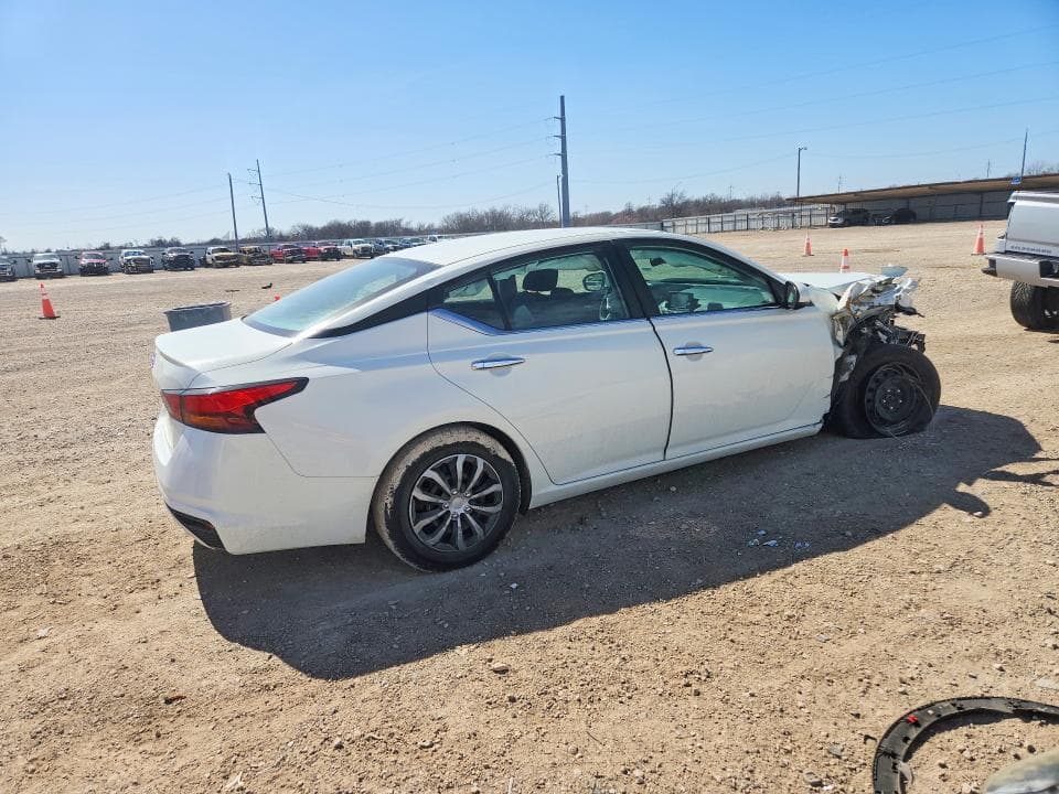 2022 NISSAN ALTIMA S 3