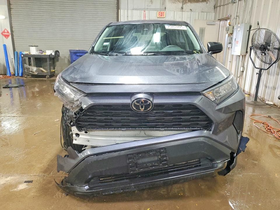 2022 TOYOTA RAV4 LE 5