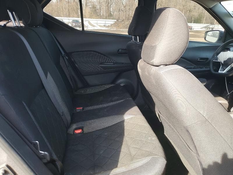 2019 NISSAN KICKS S 11