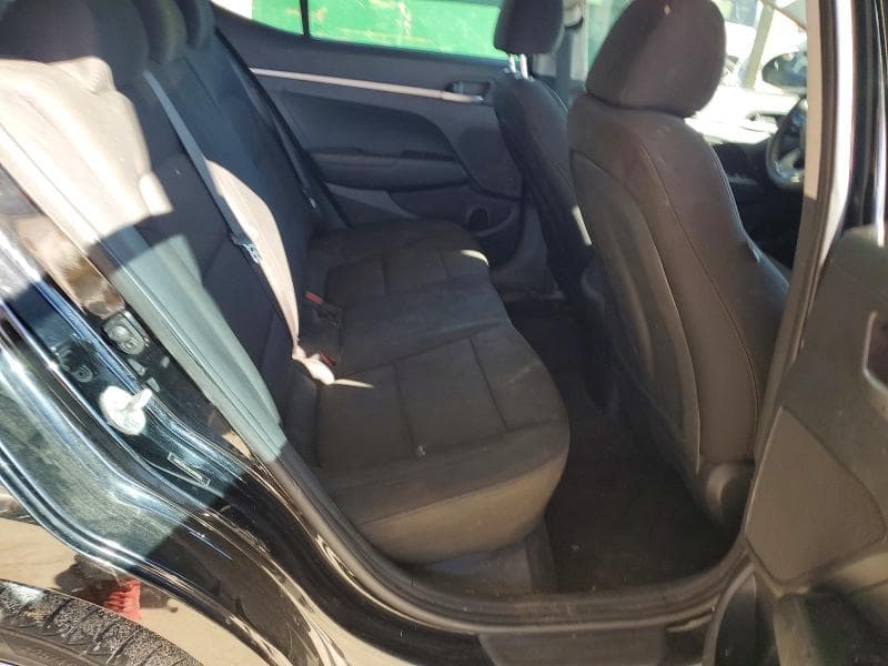 2020 HYUNDAI ELANTRA SE 10