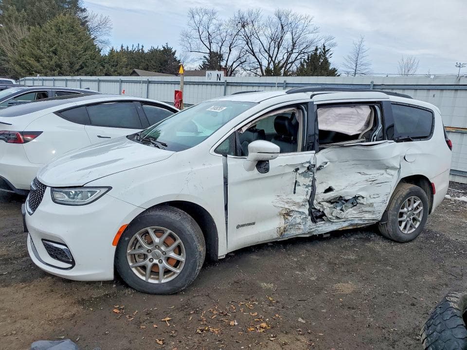 2022 CHRYSLER PACIFICA TOURING L
