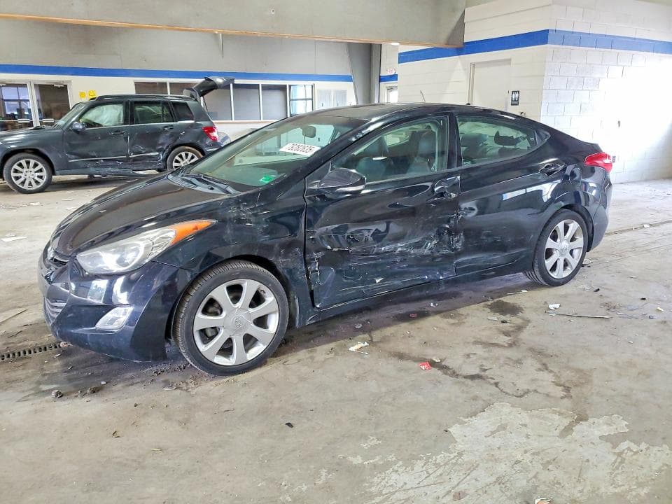 2013 HYUNDAI ELANTRA