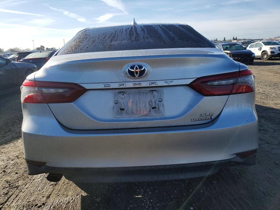 2021 TOYOTA CAMRY HYBRID XLE 6