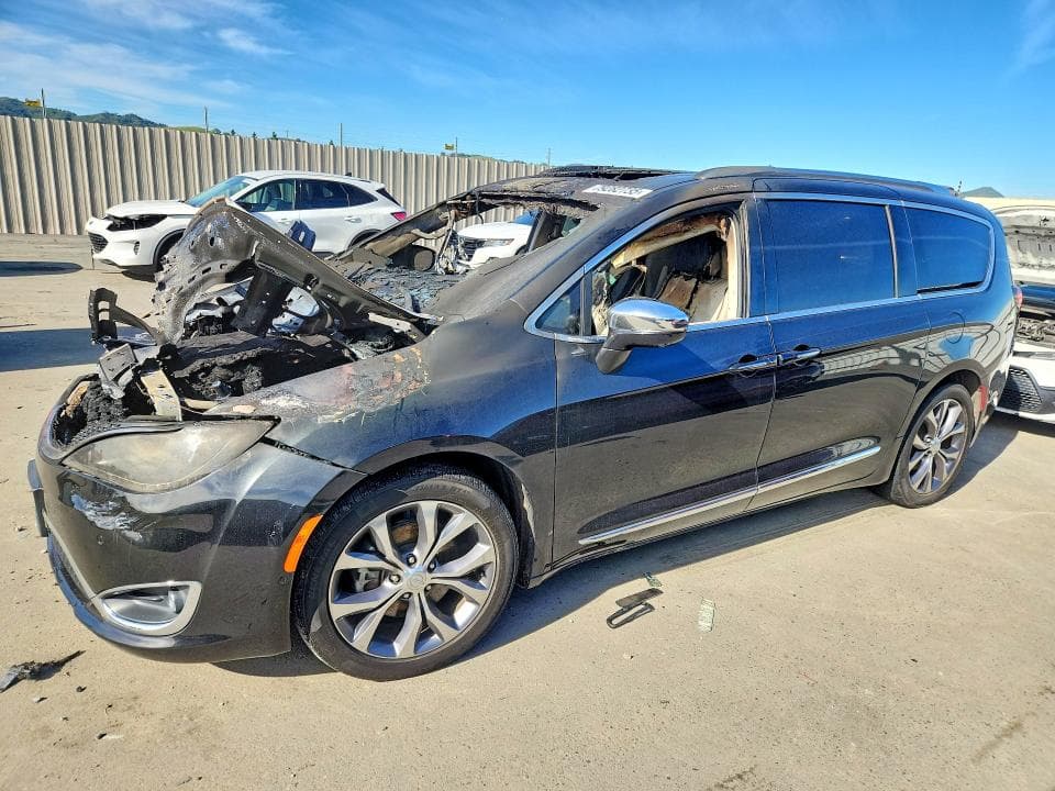 2017 CHRYSLER PACIFICA LIMITED - 1