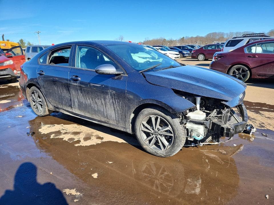 2023 KIA FORTE LXS 4