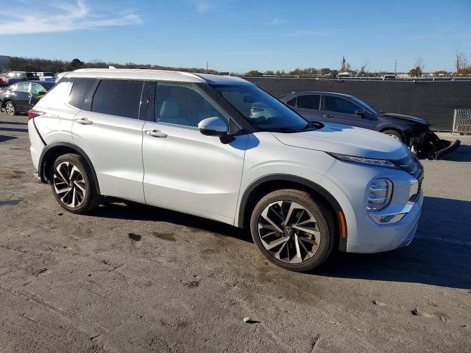 2024 MITSUBISHI OUTLANDER SEL 4