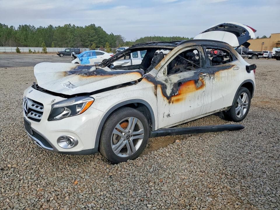 2020 MERCEDES-BENZ GLA 250 4MATIC - 1