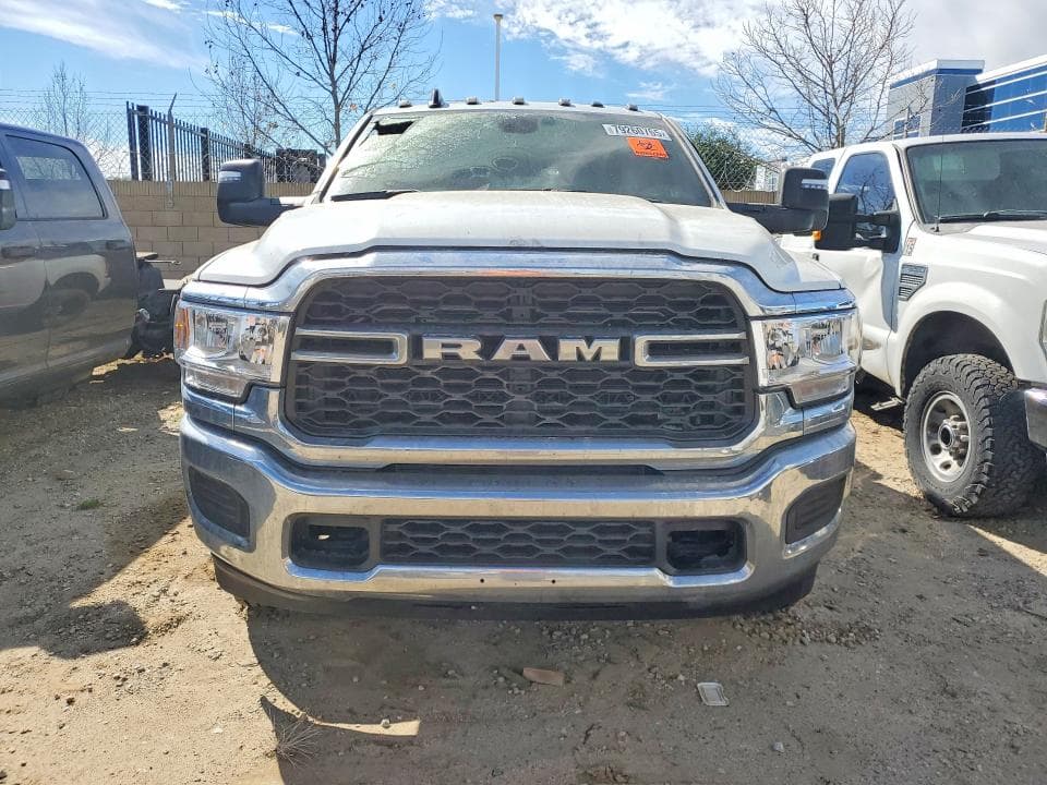 2024 RAM 3500 TRADESMAN 5
