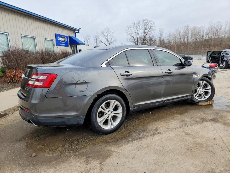 2017 FORD TAURUS SEL 3