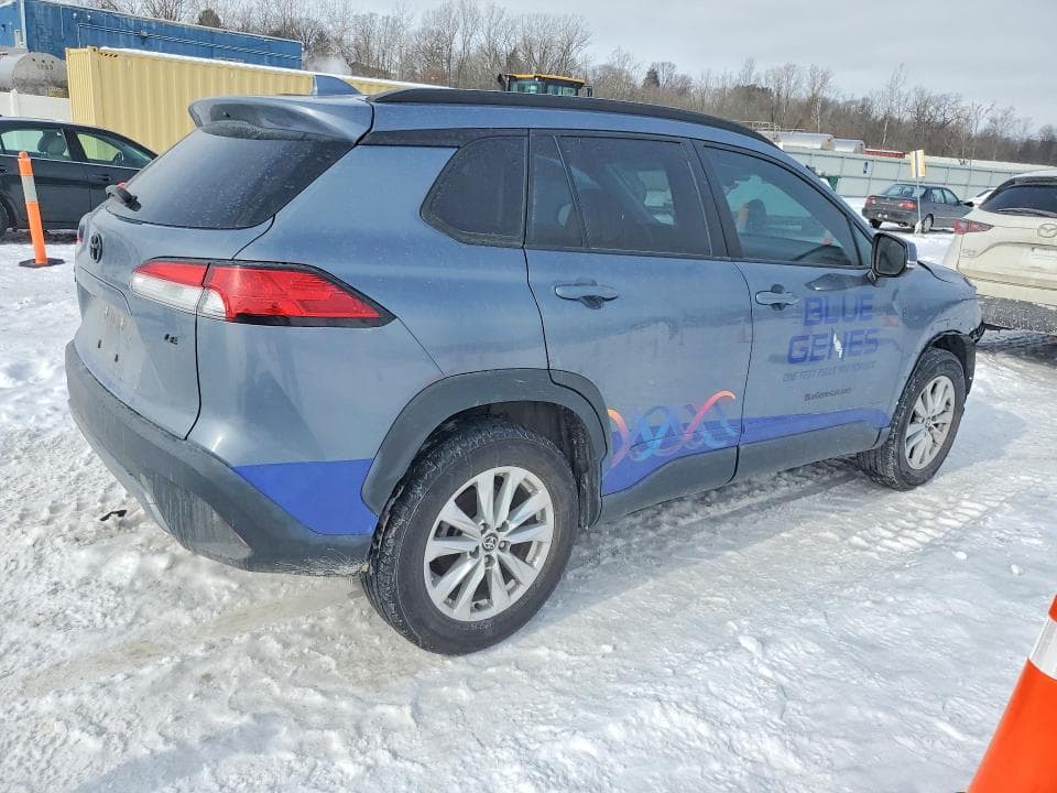 2022 TOYOTA COROLLA CROSS LE 3