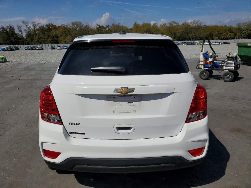 2020 CHEVROLET TRAX LS 6