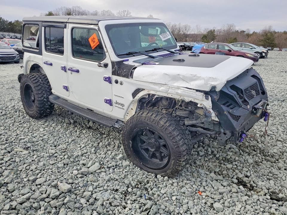 2018 JEEP WRANGLER UNLIMITED SAHARA 4
