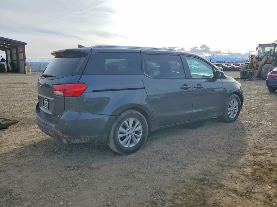 2017 KIA SEDONA LX 3