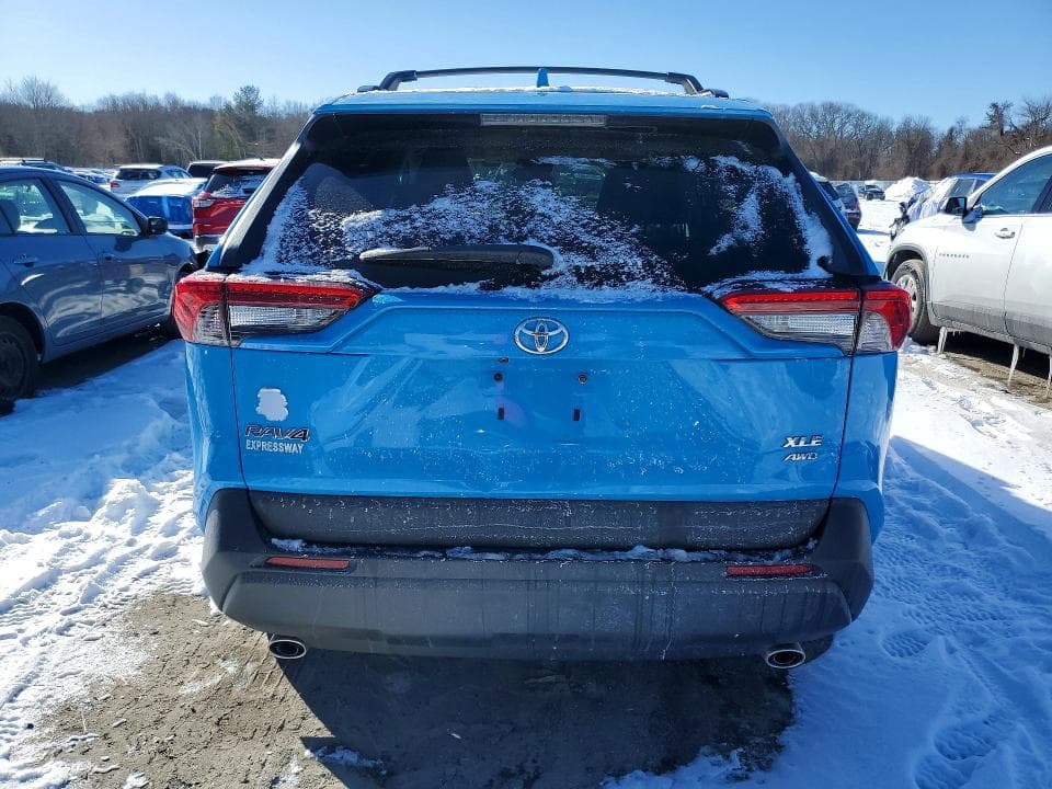 2021 TOYOTA RAV4 XLE 6