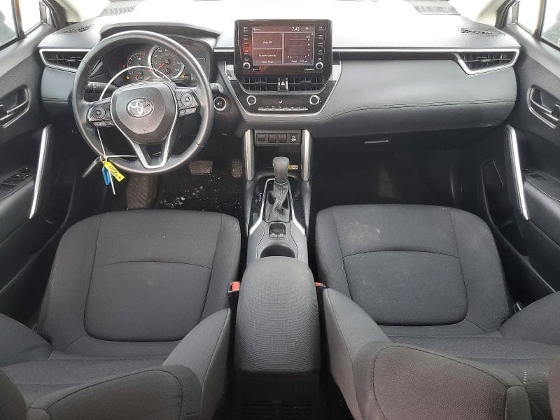 2022 TOYOTA COROLLA CROSS LE 8