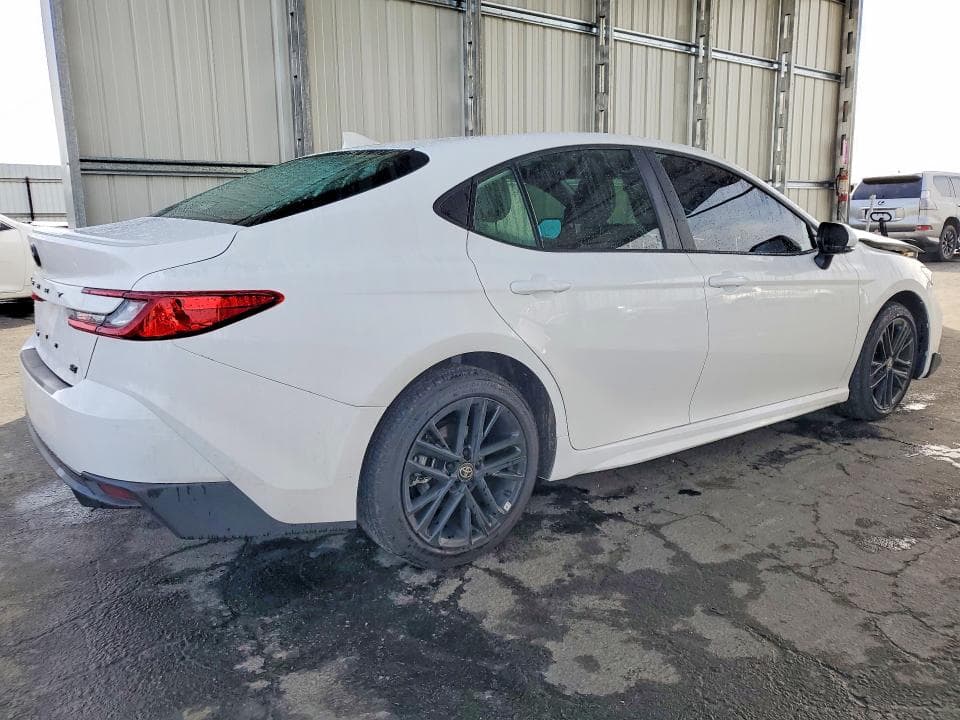 2026 TOYOTA CAMRY XSE 3