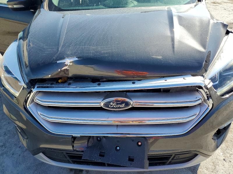 2019 FORD ESCAPE TITANIUM 12