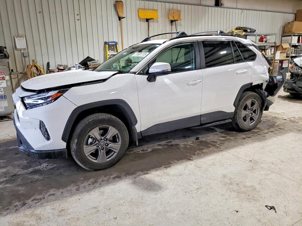 2024 TOYOTA RAV4 XLE - 1