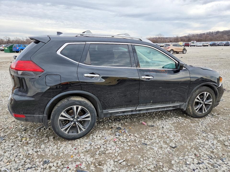 2017 NISSAN ROGUE SV 3