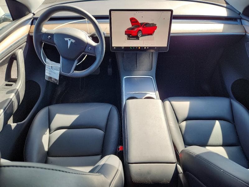 2023 TESLA MODEL Y 8