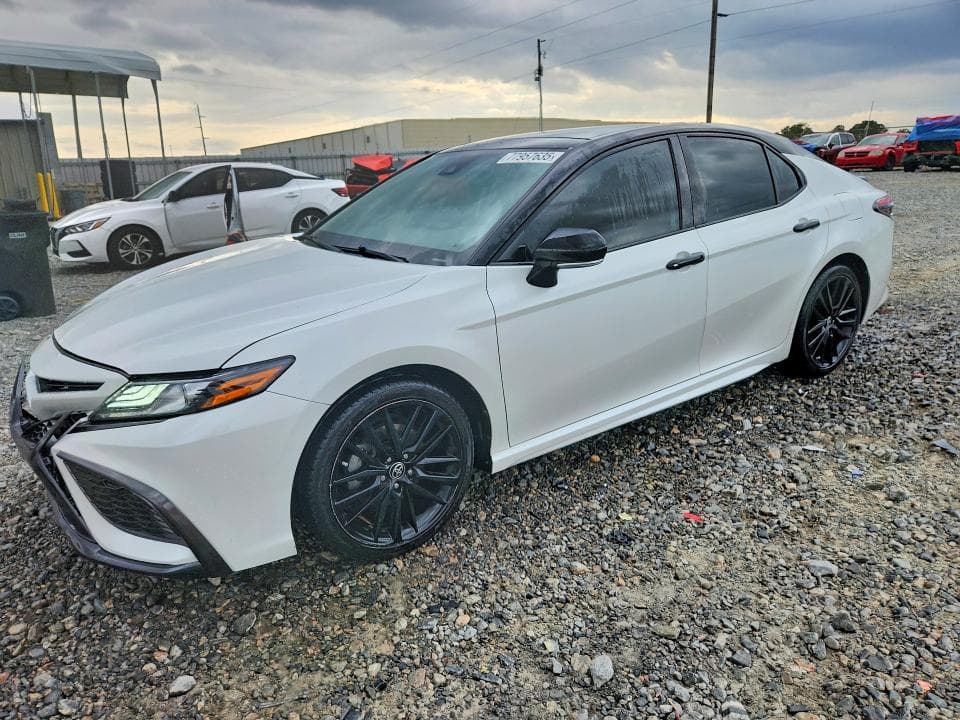 2022 TOYOTA CAMRY XSE - 1