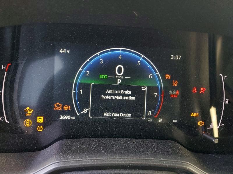 2025 TOYOTA COROLLA SE 9