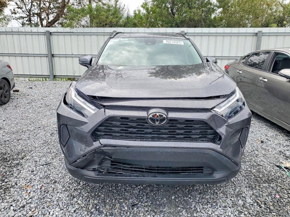 2024 TOYOTA RAV4 XLE 5