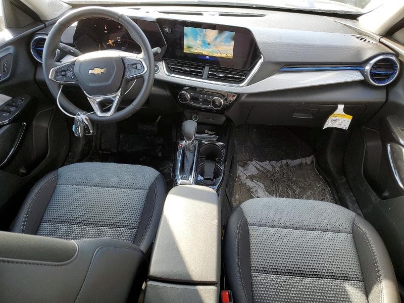 2025 CHEVROLET TRAX 1LT 8