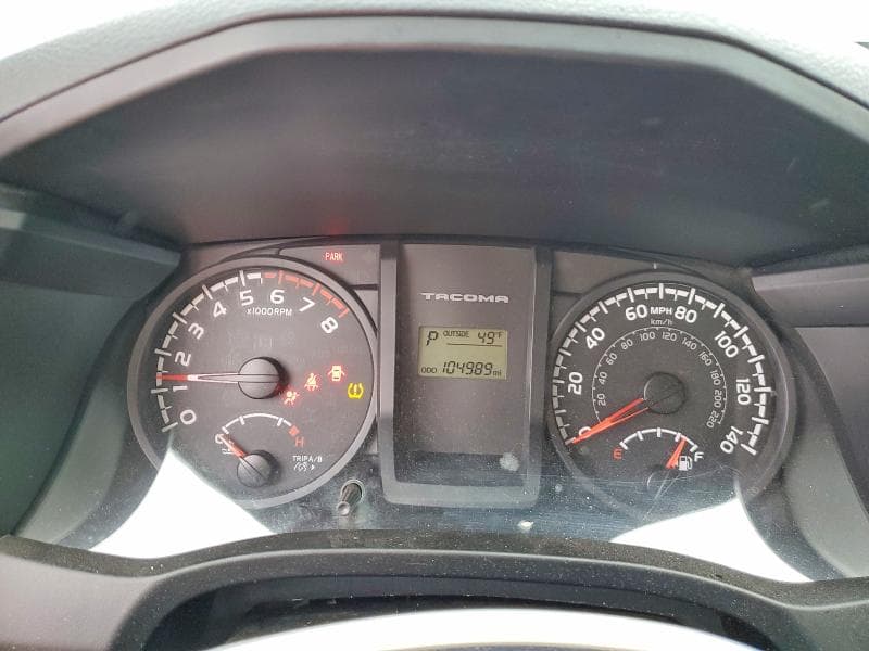 2017 TOYOTA TACOMA SR 9