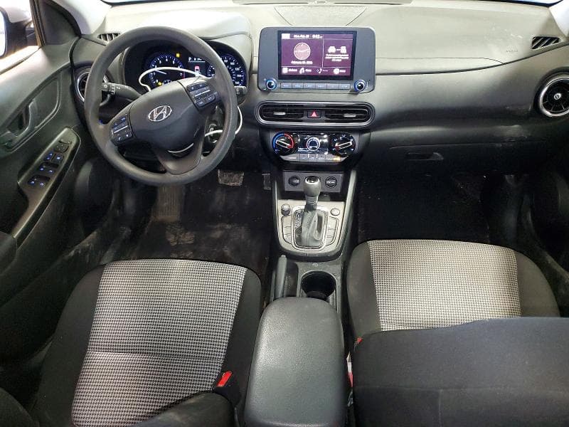 2023 HYUNDAI KONA SE 8