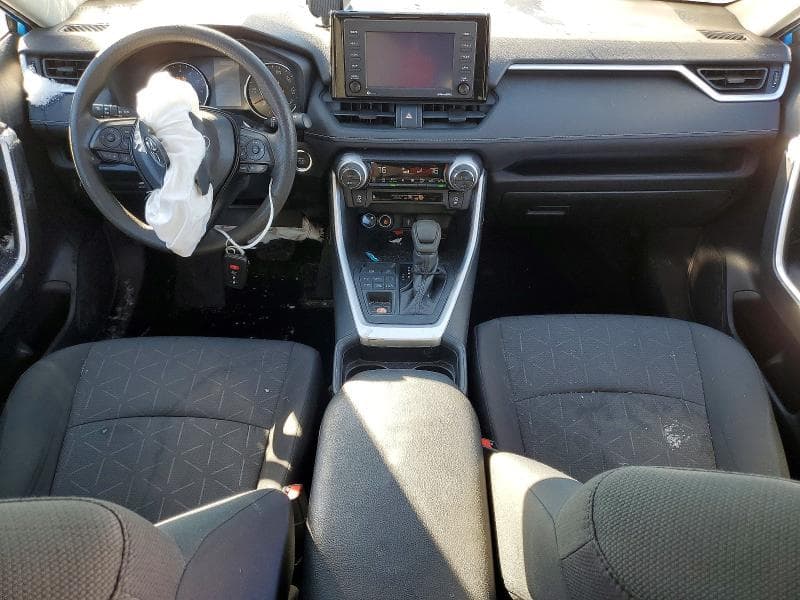 2021 TOYOTA RAV4 XLE 8