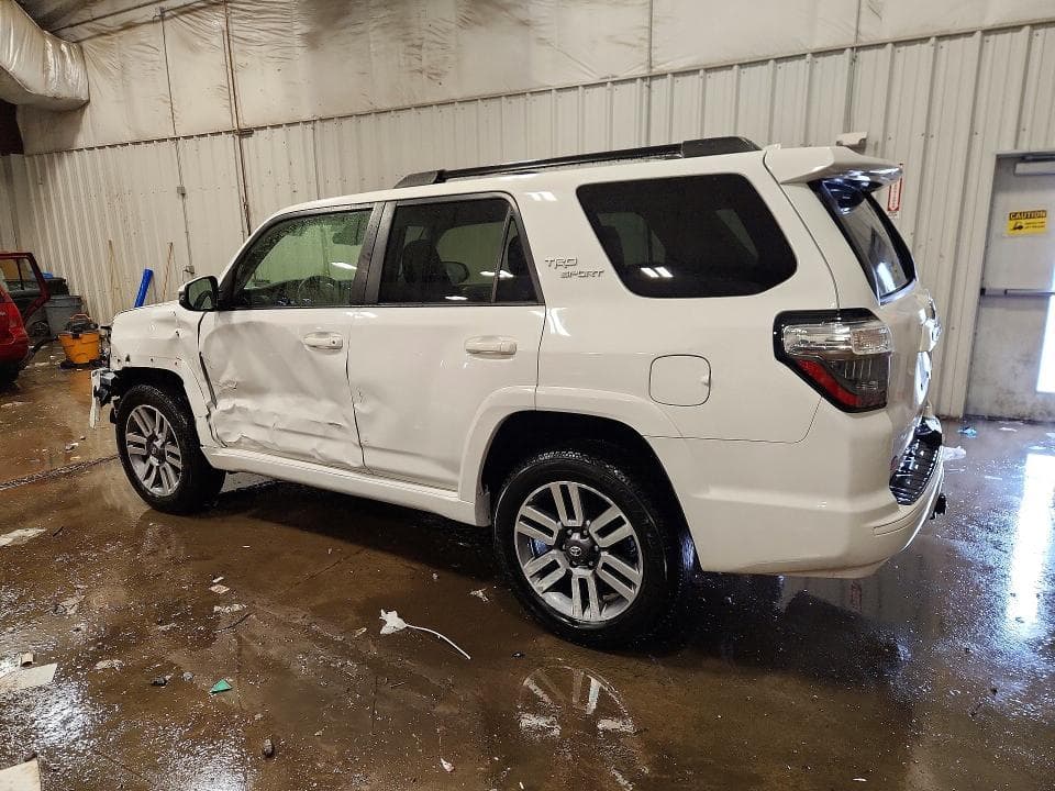2022 TOYOTA 4RUNNER TRD SPORT 2