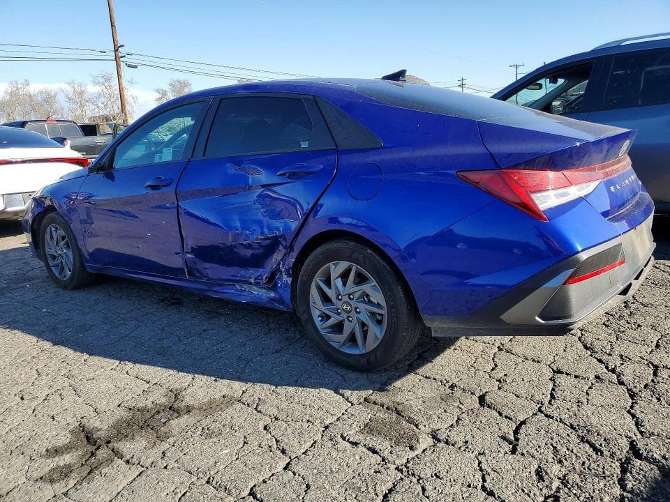 2025 HYUNDAI ELANTRA BLUE 2