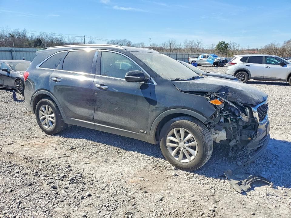 2017 KIA SORENTO LX 4