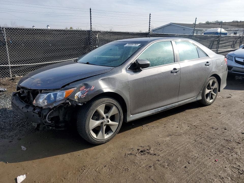 2014 TOYOTA CAMRY