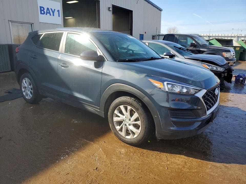 2021 HYUNDAI TUCSON SE 4