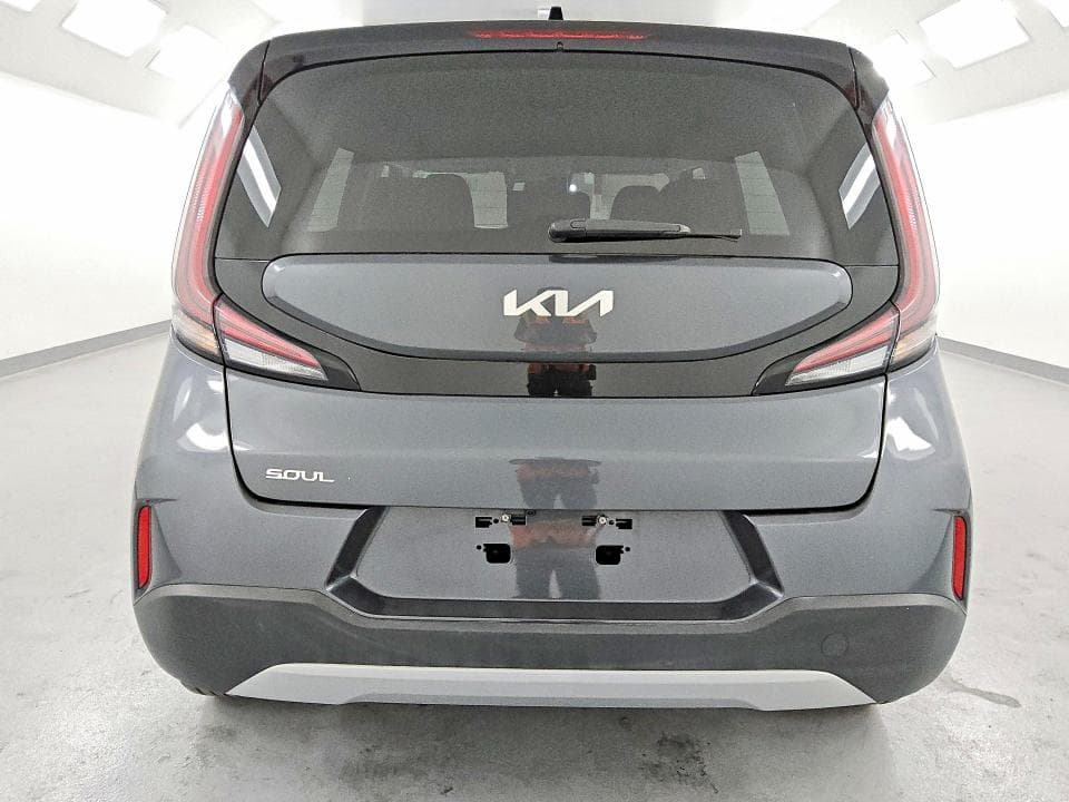 2023 KIA SOUL LX 6
