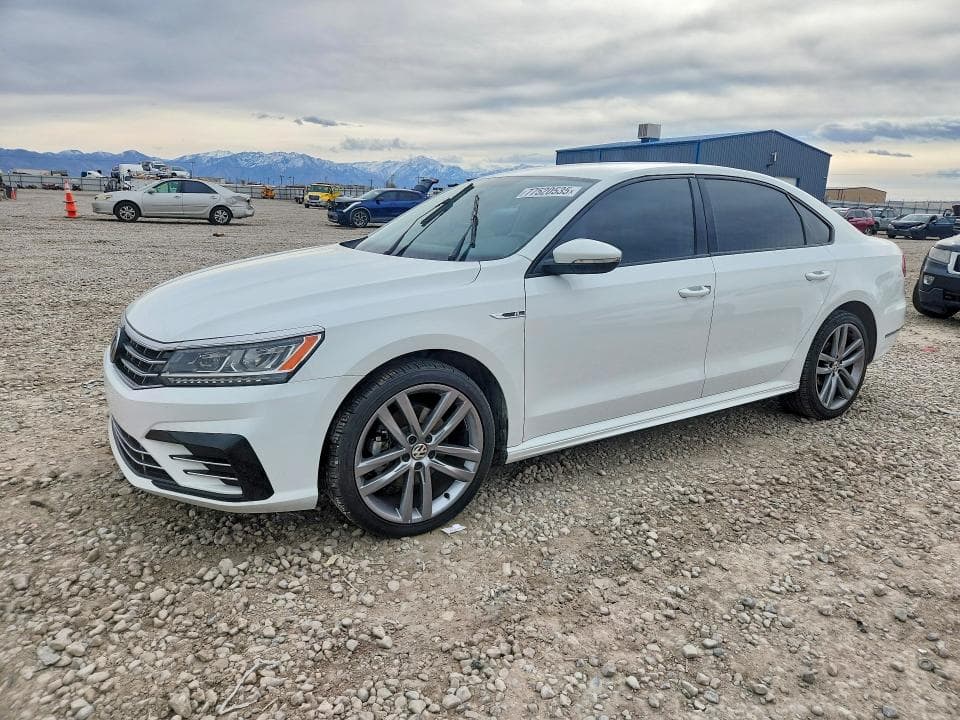 2018 VOLKSWAGEN PASSAT - 1