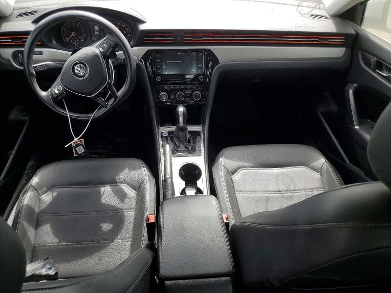 2020 VOLKSWAGEN PASSAT SE 8