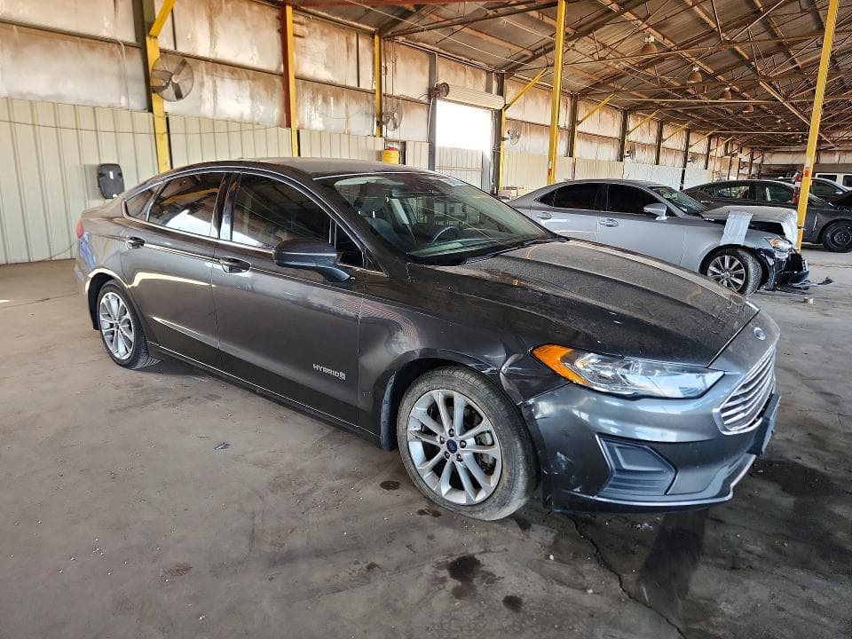 2019 FORD FUSION SE 4